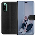 Pikkukuva 1 / 3: Sony Xperia 10 IV Lompakkokotelo Lisa from Blackpink – K-pop Style Icon