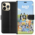 Miniatyrbild 1 av 3: Apple iPhone 15 Pro Max Plånboksfodral Bluey mobilskal med hela familjen i färgglad design