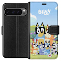 Miniatyrbillede 1 af 3: Google Pixel 9 Pro XL Tegnebogsetui Bluey mobilcover med hele familien i farverigt design
