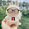 Miniatyrbild 1 av 3: Pop Mart Labubu The Monsters T-shirt Motiv {design.name_on_product} – Passar Exciting Macaron, Have a Seat & Big Into Energy | 100% bomull AC Milan vit one size