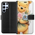 Miniatyrbillede 1 af 3: Samsung Galaxy S24 Ultra Tegnebogsetui Nalle Puh med blomster - klassisk børnefavorit i en blomstrende forårs miljø