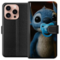 Pikkukuva 1 / 3: Apple iPhone 16 Pro Lompakkokotelo Stitch & Napp - vauvateema söpöllä hahmolla