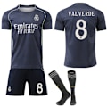 Miniatyrbilde 1 av 2: Høykvalitets ny 2025-2026 Real Madrid Ny Sesong Bortedrakt Barn Voksen Fotballdrakt Sett Nr. 8 VALVERDE M