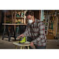 Pikkukuva 2 / 2: RYOBI - 18V ONE+ kolmiohiomakone - osc. 1,8 mm - tyyny 100 x 140 mm - 22 000 osc/min - Toimitetaan kolmella hioma-aineella - RPS18-0 Grönt & Kol