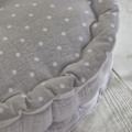 Pikkukuva 2 / 4: Pyöreä lattiatyyny - TODAY - CHARME - Konstaantti-printti - 40 x 12 cm