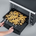 Pikkukuva 2 / 5: Mini SEVERIN TO2058 pyörivä lämpöuuni 42 L, pizzakivi ja paistinpannu, 1800 W vapaasti seisova uuni, 120 min ajastin, musta/ruostumaton teräs