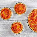 Miniatyrbillede 2 af 3: 6 stk. Delikat Brugbare Tærteforme i Rustfrit Stål Blomst Genanvendelige Cupcake Muffin Bagekop Form til Køkken (Sølv)
