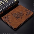 Miniatyrbilde 2 av 5: Sommerfugl Blomst PU Etui For Samsung Galaxy Tab S2 9.7 T810 T815 (Brun)