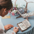 Miniatyrbillede 2 af 5: Gyldent Bog Træhjerte - Gyldent Bog Træbryllup 60 hjerter dåb
