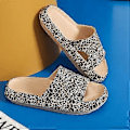 Miniatyrbilde 5 av 5: Sommer-slides for kvinner Myke tykke såler EVA Bad Ikke-skli tøfler Leopard Graffiti Sandaler (42 43)