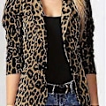 Miniatyrbillede 5 af 5: Dame Blazerdragt med nedfældningskrave, lange ærmer, leopardprint, løse knapper, plusstørrelser (XL beige)