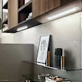 Miniatyrbillede 5 af 5: Bevægelsessensor Natlys Trådløs LED Strip Lys USB Genopladelig Garderobeskab Lampe Til Hjemmet Køkken Soveværelse 10/20/30/50cm(A2 Varmt Lys 10CM)