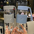 Miniatyrbillede 4 af 5: JUSCH Glas vandkrus med kopærme personlighed enkel forseglet bærbar kop klar himmelblå 480ml(WZ1975)