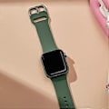 Miniatyrbilde 2 av 5: Kompatibel med Apple Watch-reimer 41 mm 40 mm 38 mm, Myke silikon sportsarmbånd erstatningsreim med klassisk spenne for iWatch Series SE 7 6 5 4 3 2