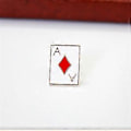Miniatyrbillede 5 af 5: Sæt med 4 dragtnåle Pokerkort Broche Badge Kraveben Pins Legeringsmateriale Reversnåle Egnet til skjorter Tørklæder Revers (A)