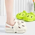 Miniatyrbilde 2 av 5: Sommerslippers EVA Sklisikre Sandaler Myke Tykksålede Hullsko For Kvinner (38 39 Svart)