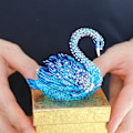 Miniatyrbillede 5 af 5: Diamanter Blå Svane Smykkeskrin Hinged Håndmalet Figur Collec