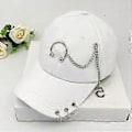 Pikkukuva 3 / 5: Unisex-baseballlippikset kolmirenkaisella ketjulla, musta rento isähattu