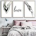 Miniatyrbillede 2 af 5: Wekity Hånd i Hånd og Kærlighed Vægmale Canvas Print Poster, Enkel Mode Sort og Hvid Skitse Kunst Linjetegning Dekoration til Hjem Stue Soveværelse