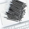 Miniatyrbillede 4 af 5: 80 stk. Gel Pen Refill Sæt Sort Blå Rød Blæk Kuglepen Bullet Tip 0,5 mm Skole Kontor Skriveartikler Papirvarer (Rød)