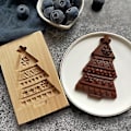 Miniatyrbilde 1 av 2: Treform for kaker, julemønster i tre for kakeutskjæring, pepperkake/nisse/juletrær/snømann 3D trykk kakestempler for kjøkken