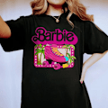 Miniatyrbilde 1 av 2: Barbie Trykket T-skjorte Kvinne Sommer Topp T-skjorte GH1014-Q L