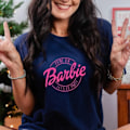 Miniatyrbilde 1 av 2: Barbie Trykket T-skjorte Kvinne Sommer Topp T-skjorte GH1014-M M