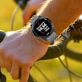Pikkukuva 5 / 5: Paris-ranneke Forerunner 945/935 -kelloon, 22 mm silikoniranneke Forerunner 955/965 -kelloon, Garmin Fenix 6/5, Quatix 5 harmaa