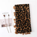 Pikkukuva 4 / 5: Leopard print -huivi naisille - Pashmina-huivi