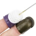 Pikkukuva 4 / 5: Violte 3 kpl pehmeää liukumatonta sormustinta, ompelutarvikkeet, DIY-työkalun suojus, tilkkutyötarvikkeet, keskikokoinen, suuri sormustin, sormen ompelu