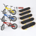 Miniatyrbilde 3 av 5: Mini Scooter To Hjul Scooter Barnas Lærende Leker Finger Scooter Sykkel Fingerboard Skateboard Sett Voksen Barn Gutt Leker Green