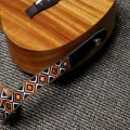 Miniatyrbild 3 av 5: Etnisk stil Ukri axelrem, liten Ukri gitarr, korsad svansnål