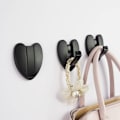Miniatyrbillede 2 af 4: Foldbare Knager - Aluminium Kærlighedsformet Væg Krog - Indtrækkelige Kroge til Ophængning af Frakke, Hat, Taske, Håndklæde, Nøgle Black 2 pack