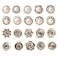Miniatyrbillede 1 af 5: 20 stk. Dame Skjorte Brosche Knapper Perle Ingen Sy Knapper Pins Sikkerhed Rhinestones Mini Brosche Pins