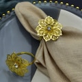 Miniatyrbillede 1 af 5: 12 stk. blomsterservietring sæt hult blomsterservietholder udsøgt hjem serviet bryllup banket diamant servietring guld