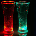 Miniatyrbilde 2 av 5: Fargerik LED-lysende kopp med blits vanninduksjonslyskopp drikkevinglass