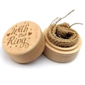 Miniatyrbillede 1 af 3: Graveret vielsesring æske rustik træ forlovelse rund træ opbevaring bærer til frieri ceremoni display holder JM01531