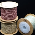 Miniatyrbild 5 av 5: Rulle 1,8 mm guld handgnuggad bomullstråd, icke-elastiskt halsband, pärlsträng, DIY, wenju bodhi-rep, grön+guld tofs