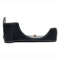 Half-case in PU leather for Canon EOS R50 / R100 camera with screw - Litchi texture