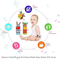 Miniatyrbillede 3 af 5: Håndledsstrømper med Rasle Baby Aktivitetslegetøj Plys Montessori Uddannelse til 0-6 Måneder (2 stk. Håndledsstrømper og 2 stk. Strømper)