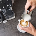 Miniatyrbillede 6 af 6: Maskine til kaffe 2-i-1 - NINJA LUXE™ - Café Essential Series - ES501EU - 1650 W - 9/11 bar - 250 g - Sort / Rustfrit stål Svart och rostfritt stål