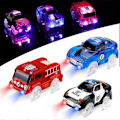 Pikkukuva 1 / 5: Kilpa-auto - 9,5 cm x 5 cm, 3 kpl (kilpa-auto, poliisiauto, paloauto) 5 vilkkuvalla LED-valolla, taikaleluja lapsille 3 4 5 6 7+