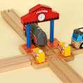 Pikkukuva 3 / 5: Lasten puiset junatarvikkeet rakennusleikkisetti lelu Station Platform