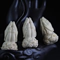 Miniatyrbild 3 av 5: Elegant Handstaty i Trä, Polerad