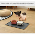 Miniatyrbillede 5 af 5: Skålmåtte til Hunde, Fodermåtter til Hunde og Katte, Skridsikker Silikone Fodermåtte, Vandtæt Måtte med Kant, Tåler Opvaskemaskine (48 x 30 cm, Grå)