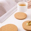 Pikkukuva 4 / 5: Pyöreät retro lasinaluset, 10 kpl, puukorkkiset lasinaluset, 10 cm, sopivat kotiin, ravintolaan ja toimistoon