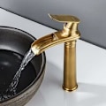 Miniatyrbillede 2 af 5: Antik Højt Badeværelsesarmatur Retro Vandfaldsarmatur Messingvask Enkelt Håndtag Badeværelsesarmatur Høj Tud Badeværelsesbatteri