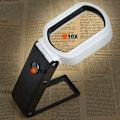 Miniatyrbillede 2 af 5: LED Lup på Fod 5X 25X Bordlupe med Sammenklappeligt Stativ Belyst Læselupe Lampe Lupe 3 LED-tilstande til Læsning, Reparation, Syning