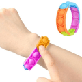 Miniatyrbild 1 av 7: Pop it Fidget Leksak - Flera Färger & Modeller - Armband - Flerfärg