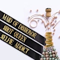 Miniatyrbild 4 av 5: 18-delad bältesset 17 svarta med 1 vitt bälte Guldtext För svensexa Bröllop Ladies Night Out